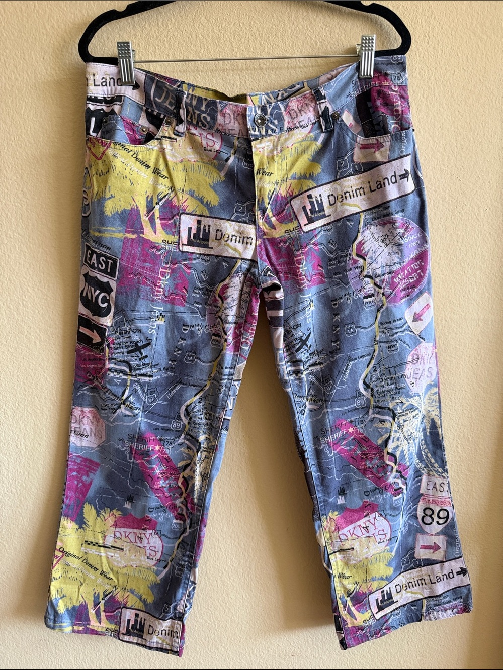 Vintage Y2K DKNY "Map Denim Land" capri cropped trousers